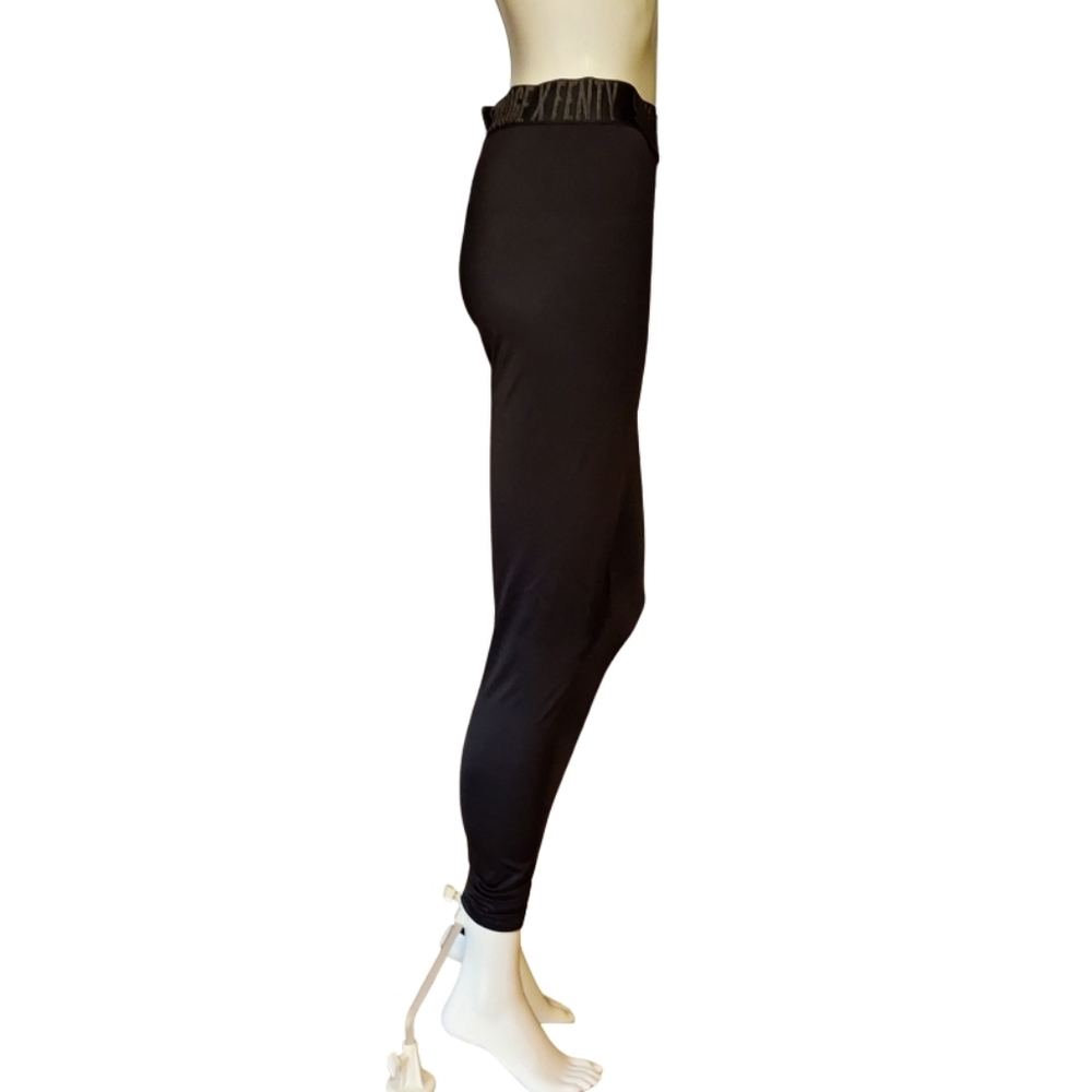 Savage X Fenty Logo Leggings In Black - Picture 4 of 16